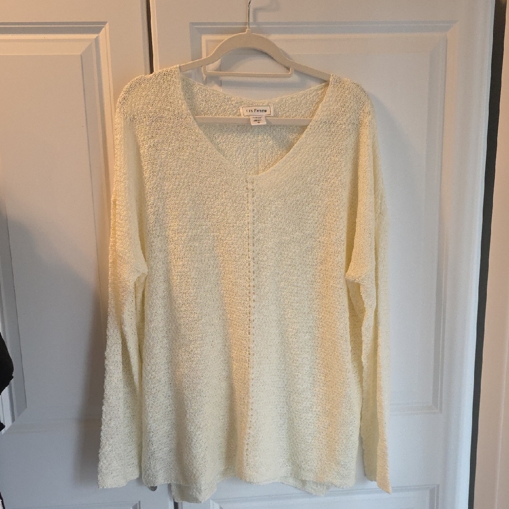 NWOT Ces Femme V-Neck Knit Sweater Size Large